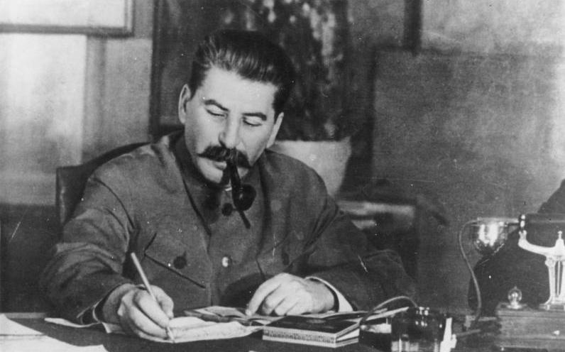 joseph-staline-en-1949.jpg